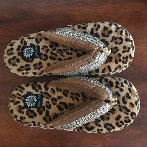 Yellow Box Cheetah Fur Slippers